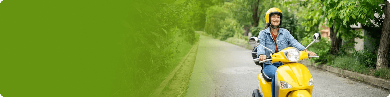 Młody kierowca na motorowerze – egzamin na prawo jazdy kategorii AM dla nastolatków