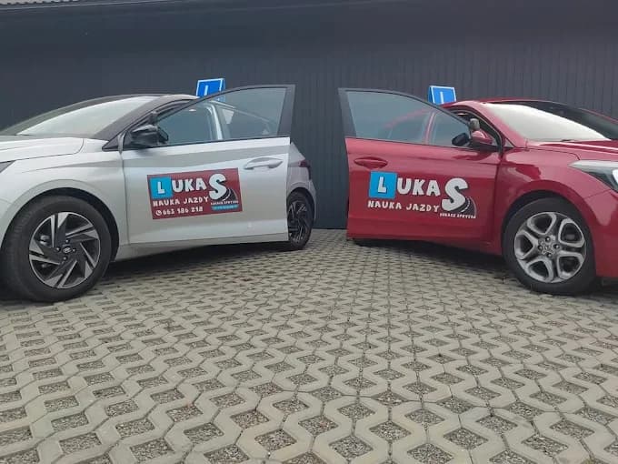Lukas – Nauka Jazdy